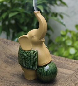 香炉　麗香炉　象　(お香老舗　京都松栄堂)
