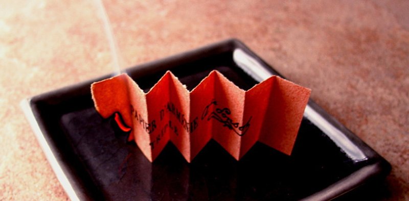 画像4: 紙のお香　パピエダルメニイ　空気の浄化に最適 (4)