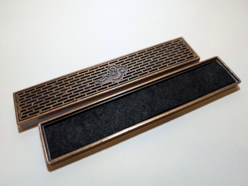 画像2: ショートサイズ・金属製・寝かせる線香皿 (2)