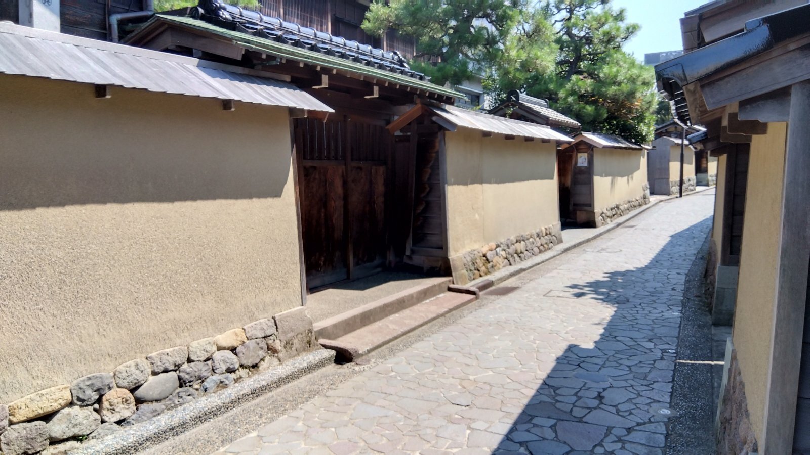 金沢のお香とアロマの香り専門店(石川県金沢市)・金沢観光地・金沢の観光スポット武家屋敷跡近く・人気でおすすめのお土産処-お香専門店のアロマ香房焚屋