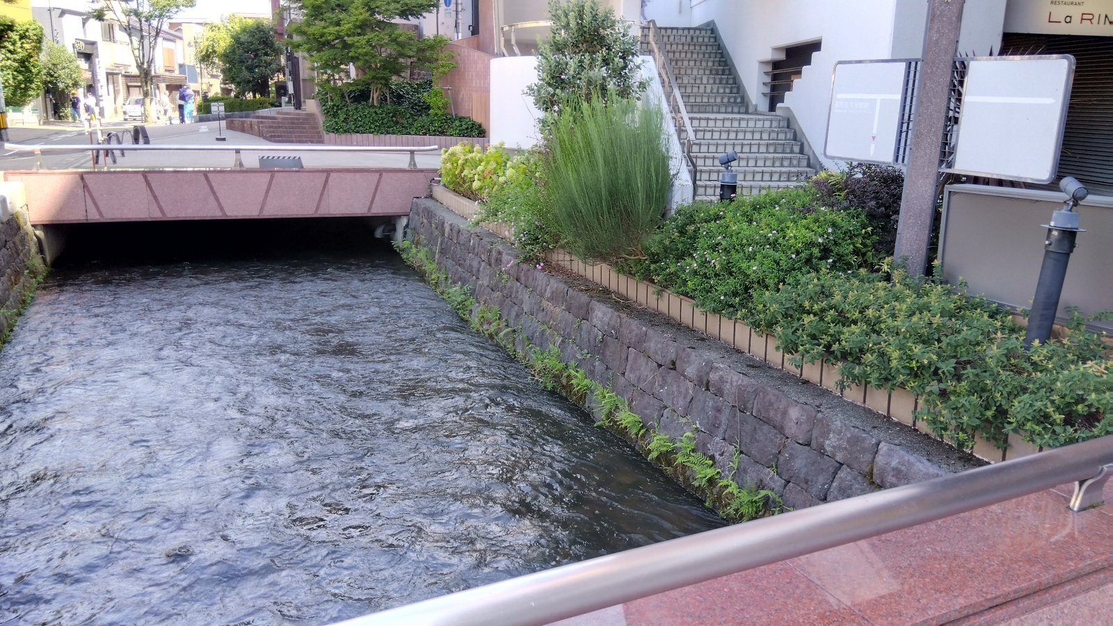 金沢のお香とアロマの香り専門店(石川県金沢市)・金沢観光地・金沢の観光スポット武家屋敷跡近く・人気でおすすめのお土産処-お香専門店のアロマ香房焚屋