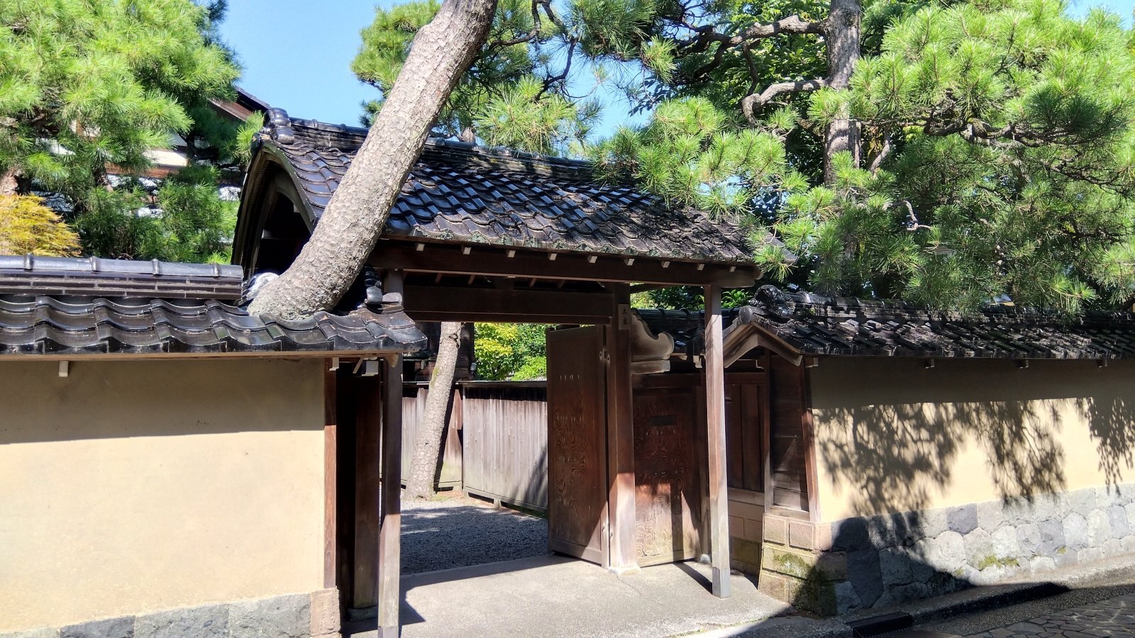 金沢のお香とアロマの香り専門店(石川県金沢市)・金沢観光地・金沢の観光スポット武家屋敷跡近く・人気でおすすめのお土産処-お香専門店のアロマ香房焚屋