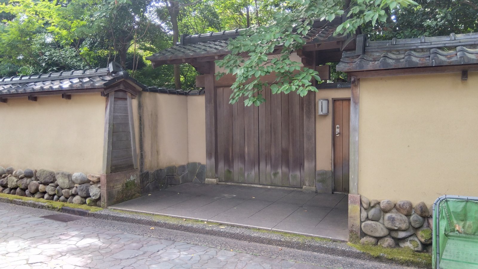 金沢のお香とアロマの香り専門店(石川県金沢市)・金沢観光地・金沢の観光スポット武家屋敷跡近く・人気でおすすめのお土産処-お香専門店のアロマ香房焚屋