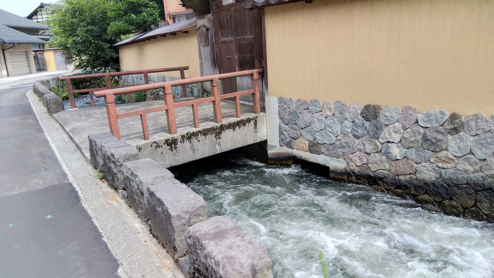 金沢のお香とアロマの香り専門店(石川県金沢市)・金沢観光地・金沢の観光スポット武家屋敷跡近く・人気でおすすめのお土産処-お香専門店のアロマ香房焚屋