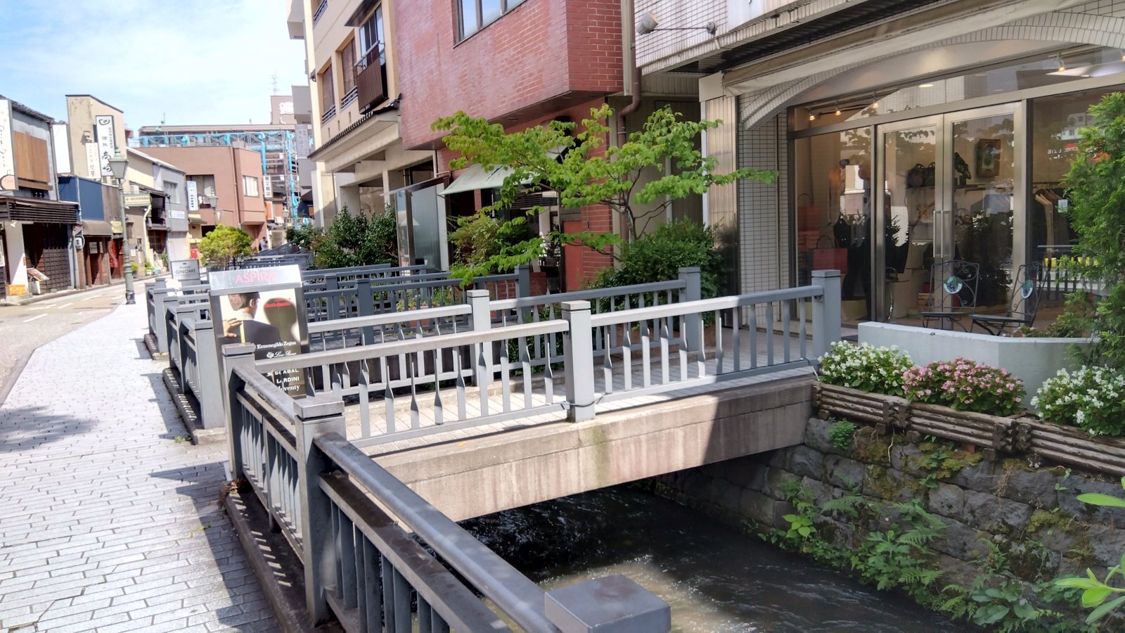 金沢のお香とアロマの香り専門店(石川県金沢市)・金沢観光地・金沢の観光スポット武家屋敷跡近く・人気でおすすめのお土産処-お香専門店のアロマ香房焚屋
