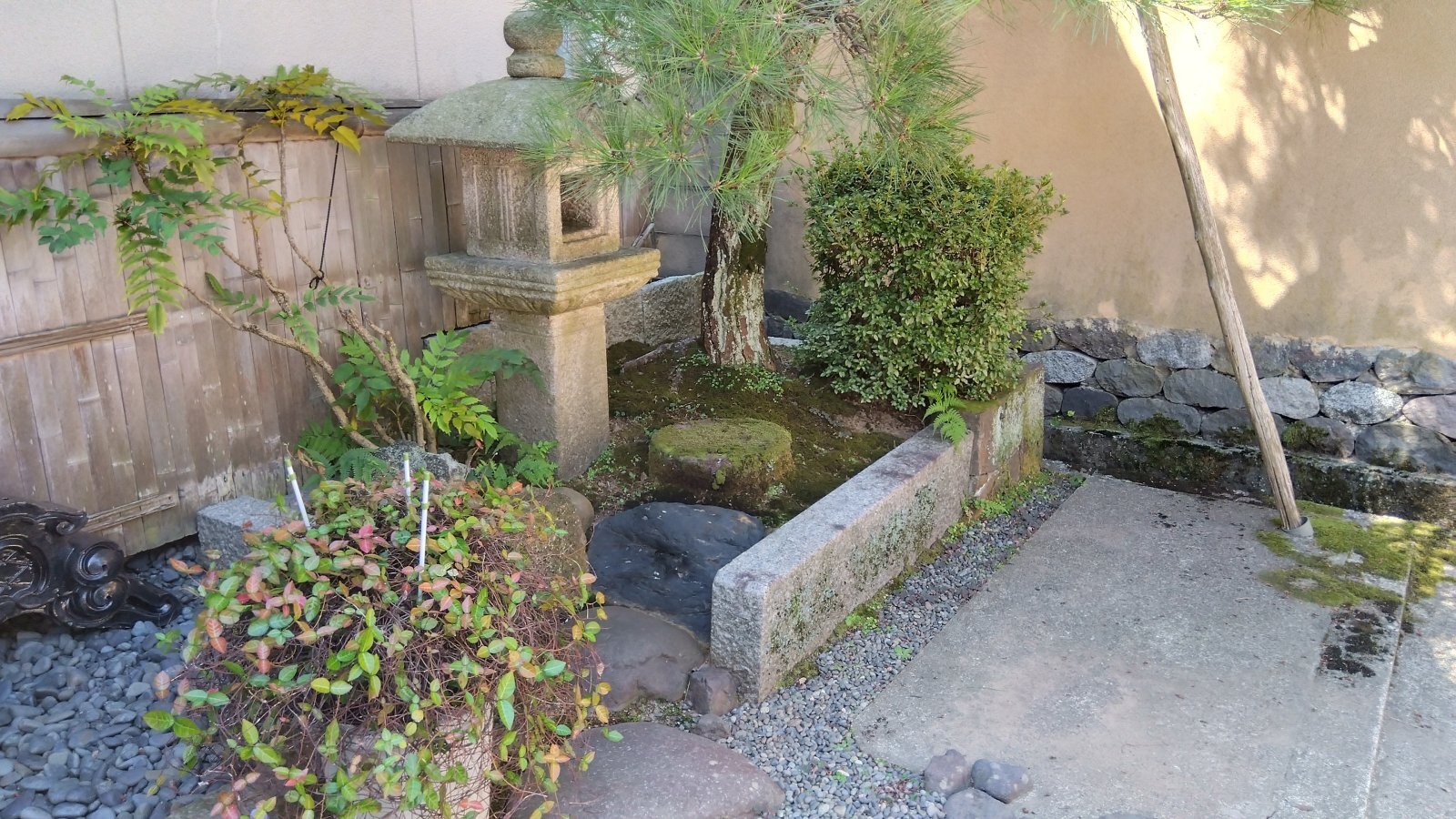 金沢のお香とアロマの香り専門店(石川県金沢市)・金沢観光地・金沢の観光スポット武家屋敷跡近く・人気でおすすめのお土産処-お香専門店のアロマ香房焚屋