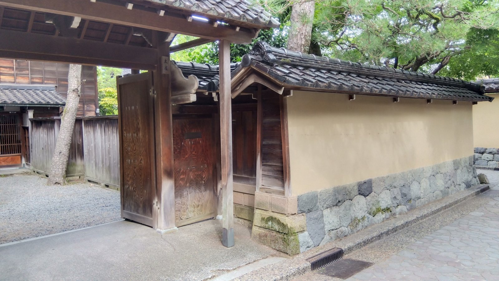 金沢のお香とアロマの香り専門店(石川県金沢市)・金沢観光地・金沢の観光スポット武家屋敷跡近く・人気でおすすめのお土産処-お香専門店のアロマ香房焚屋