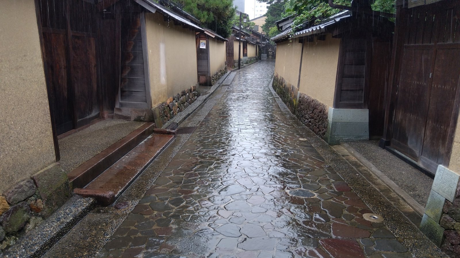 金沢のお香とアロマの香り専門店(石川県金沢市)・金沢観光地・金沢の観光スポット武家屋敷跡近く・人気でおすすめのお土産処-お香専門店のアロマ香房焚屋