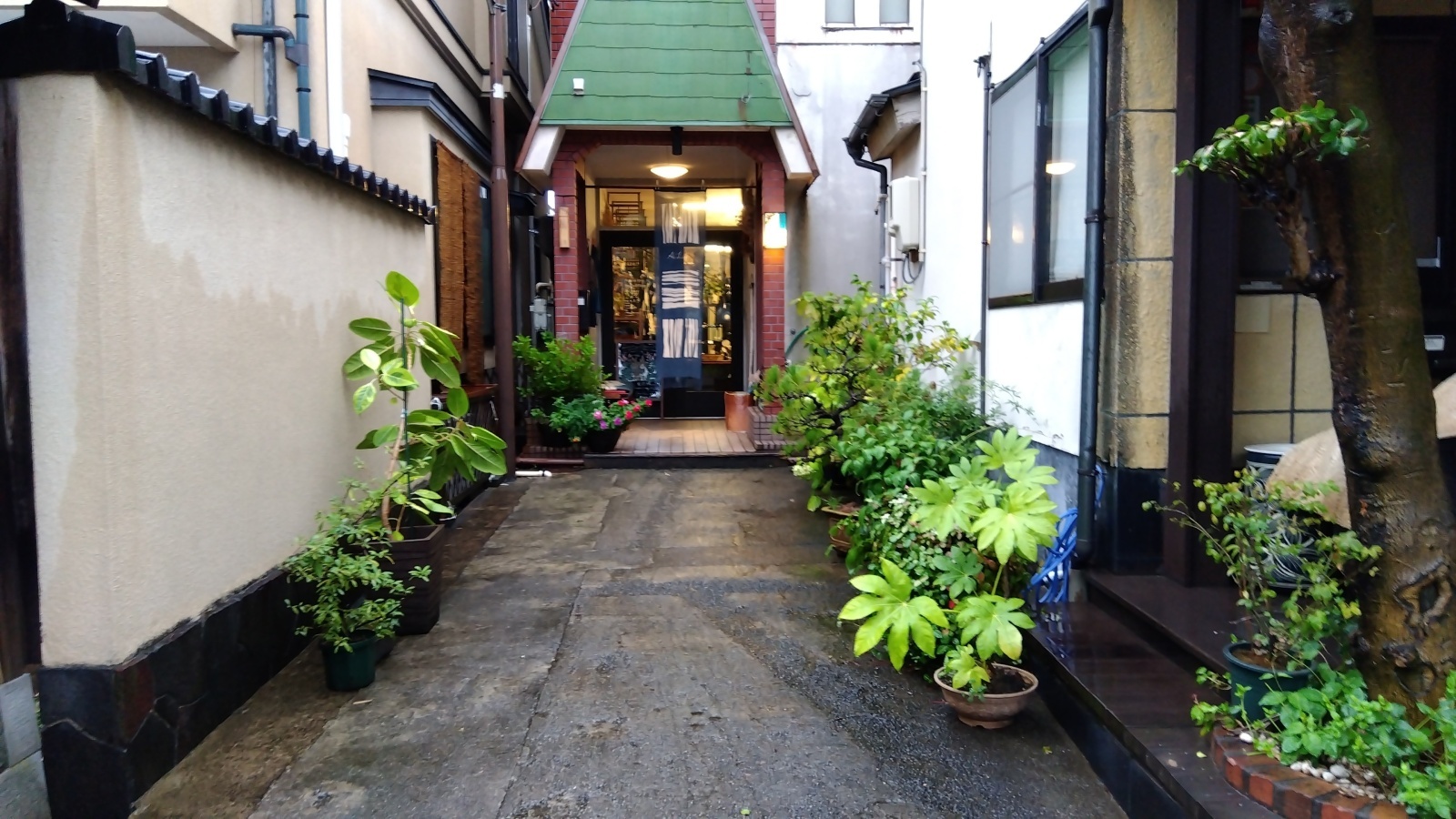 金沢のお香とアロマの香り専門店(石川県金沢市)・金沢観光地・金沢の観光スポット武家屋敷跡近く・人気でおすすめのお土産処-お香専門店のアロマ香房焚屋
