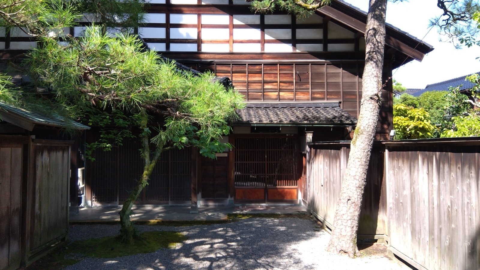 金沢のお香とアロマの香り専門店(石川県金沢市)・金沢観光地・金沢の観光スポット武家屋敷跡近く・人気でおすすめのお土産処-お香専門店のアロマ香房焚屋