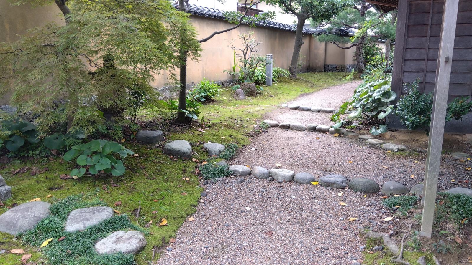 金沢のお香とアロマの香り専門店(石川県金沢市)・金沢観光地・金沢の観光スポット武家屋敷跡近く・人気でおすすめのお土産処-お香専門店のアロマ香房焚屋