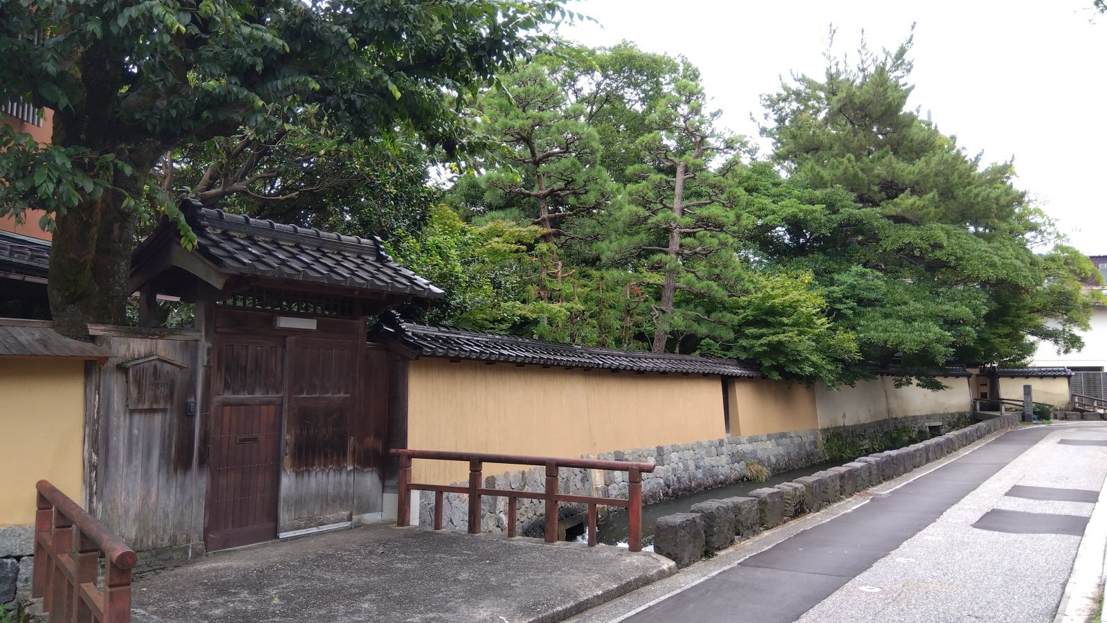 金沢のお香とアロマの香り専門店(石川県金沢市)・金沢観光地・金沢の観光スポット武家屋敷跡近く・人気でおすすめのお土産処-お香専門店のアロマ香房焚屋