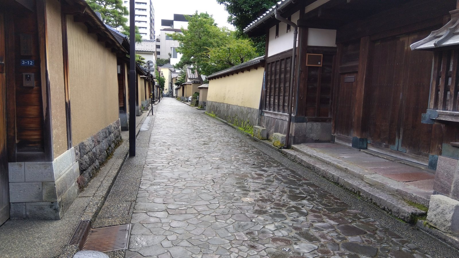 金沢のお香とアロマの香り専門店(石川県金沢市)・金沢観光地・金沢の観光スポット武家屋敷跡近く・人気でおすすめのお土産処-お香専門店のアロマ香房焚屋