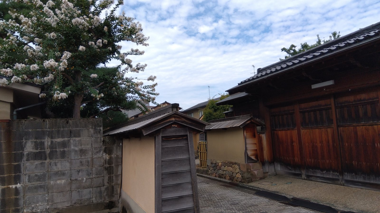 金沢のお香とアロマの香り専門店(石川県金沢市)・金沢観光地・金沢の観光スポット武家屋敷跡近く・人気でおすすめのお土産処-お香専門店のアロマ香房焚屋
