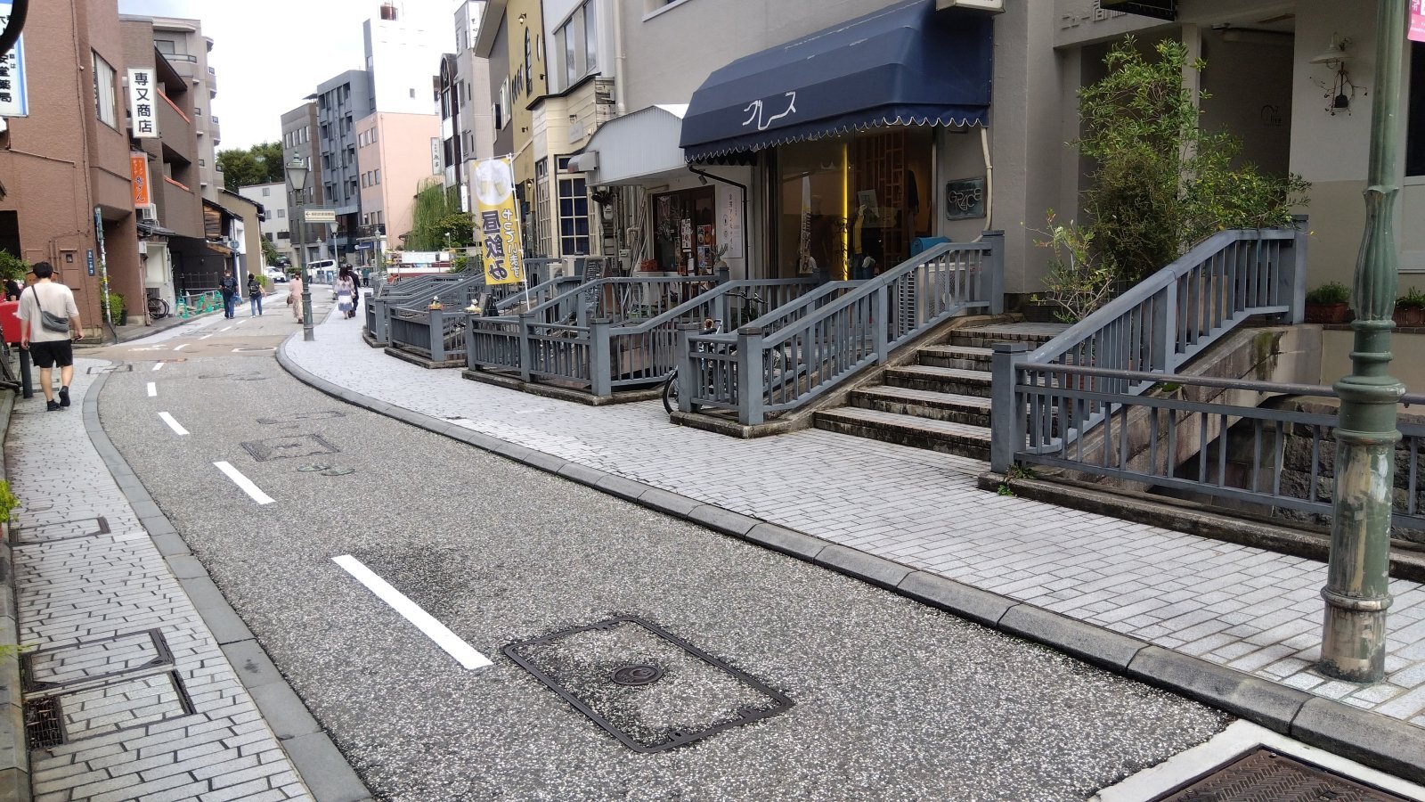 金沢のお香とアロマの香り専門店(石川県金沢市)・金沢観光地・金沢の観光スポット武家屋敷跡近く・人気でおすすめのお土産処-お香専門店のアロマ香房焚屋