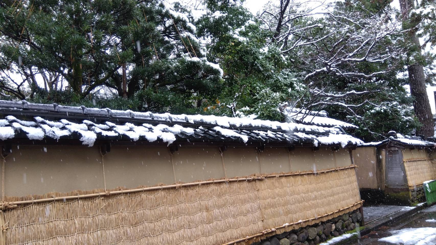 金沢のお香とアロマの香り専門店(石川県金沢市)・金沢観光地・金沢の観光スポット武家屋敷跡近く・人気でおすすめのお土産処-お香専門店のアロマ香房焚屋