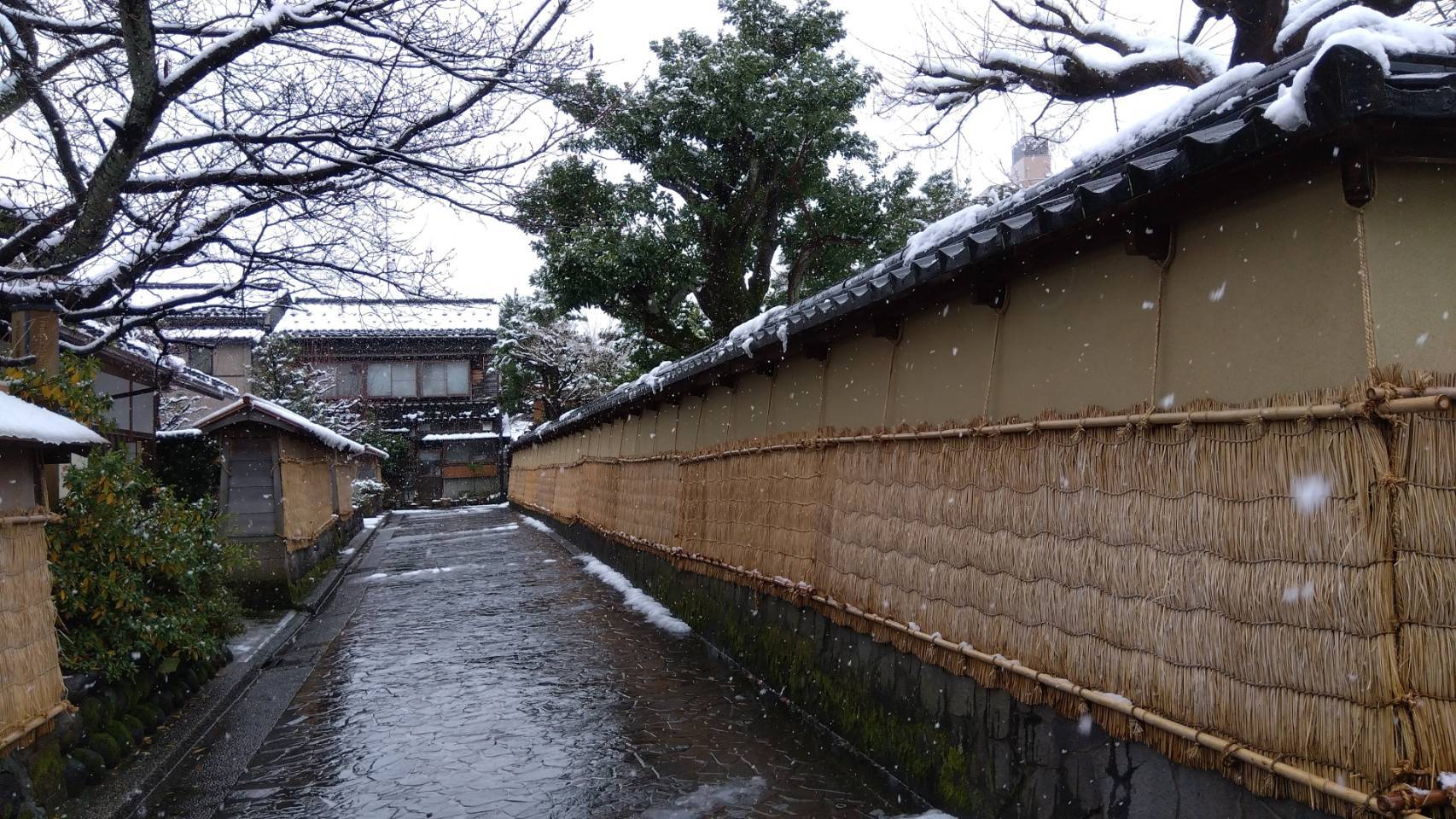 金沢のお香とアロマの香り専門店(石川県金沢市)・金沢観光地・金沢の観光スポット武家屋敷跡近く・人気でおすすめのお土産処-お香専門店のアロマ香房焚屋