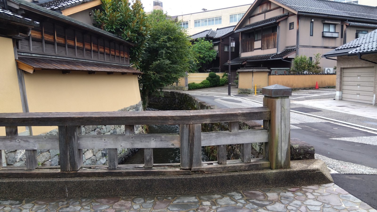 金沢のお香とアロマの香り専門店(石川県金沢市)・金沢観光地・金沢の観光スポット武家屋敷跡近く・人気でおすすめのお土産処-お香専門店のアロマ香房焚屋
