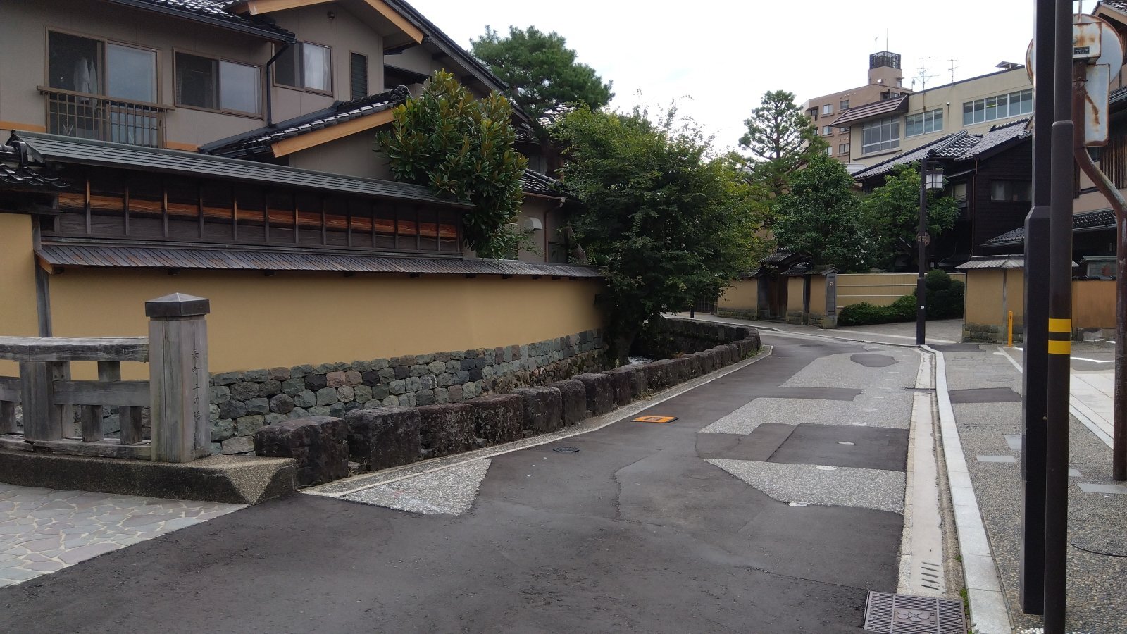 金沢のお香とアロマの香り専門店(石川県金沢市)・金沢観光地・金沢の観光スポット武家屋敷跡近く・人気でおすすめのお土産処-お香専門店のアロマ香房焚屋