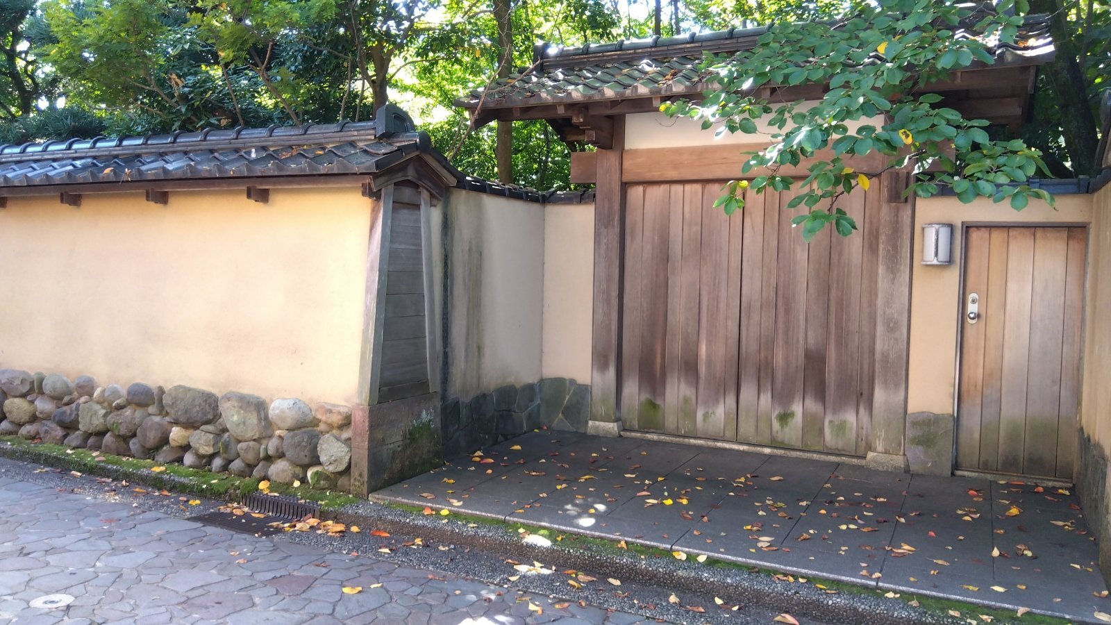 金沢のお香とアロマの香り専門店(石川県金沢市)・金沢観光地・金沢の観光スポット武家屋敷跡近く・人気でおすすめのお土産処-お香専門店のアロマ香房焚屋