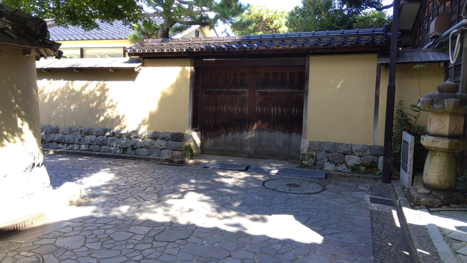 金沢のお香とアロマの香り専門店(石川県金沢市)・金沢観光地・金沢の観光スポット武家屋敷跡近く・人気でおすすめのお土産処-お香専門店のアロマ香房焚屋
