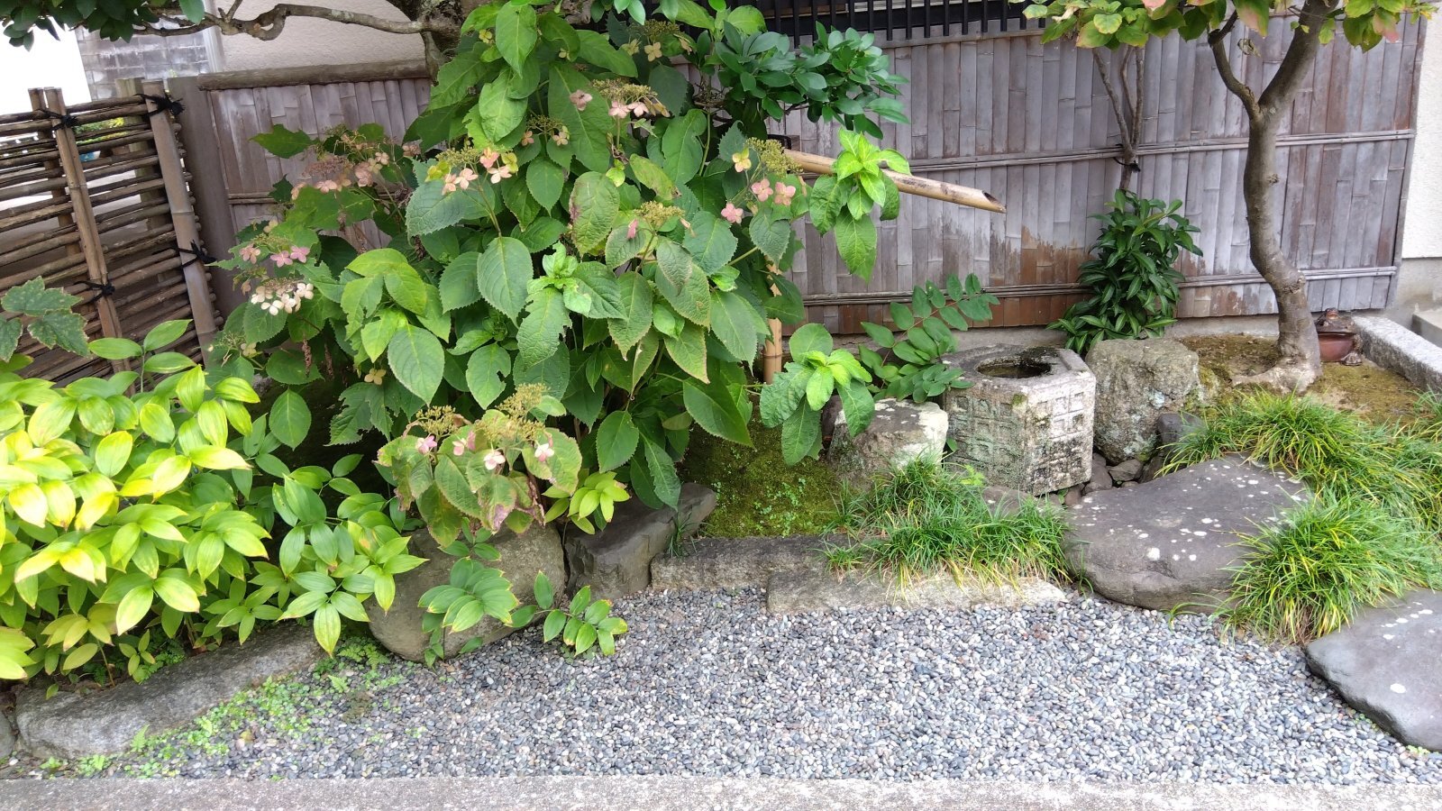 金沢のお香とアロマの香り専門店(石川県金沢市)・金沢観光地・金沢の観光スポット武家屋敷跡近く・人気でおすすめのお土産処-お香専門店のアロマ香房焚屋