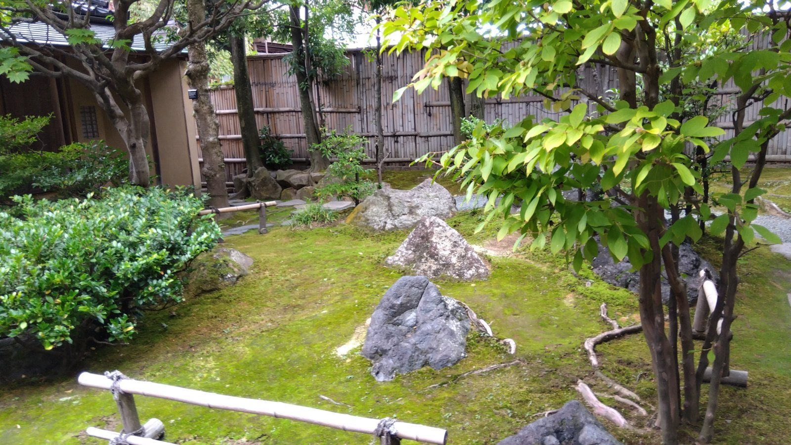 金沢のお香とアロマの香り専門店(石川県金沢市)・金沢観光地・金沢の観光スポット武家屋敷跡近く・人気でおすすめのお土産処-お香専門店のアロマ香房焚屋