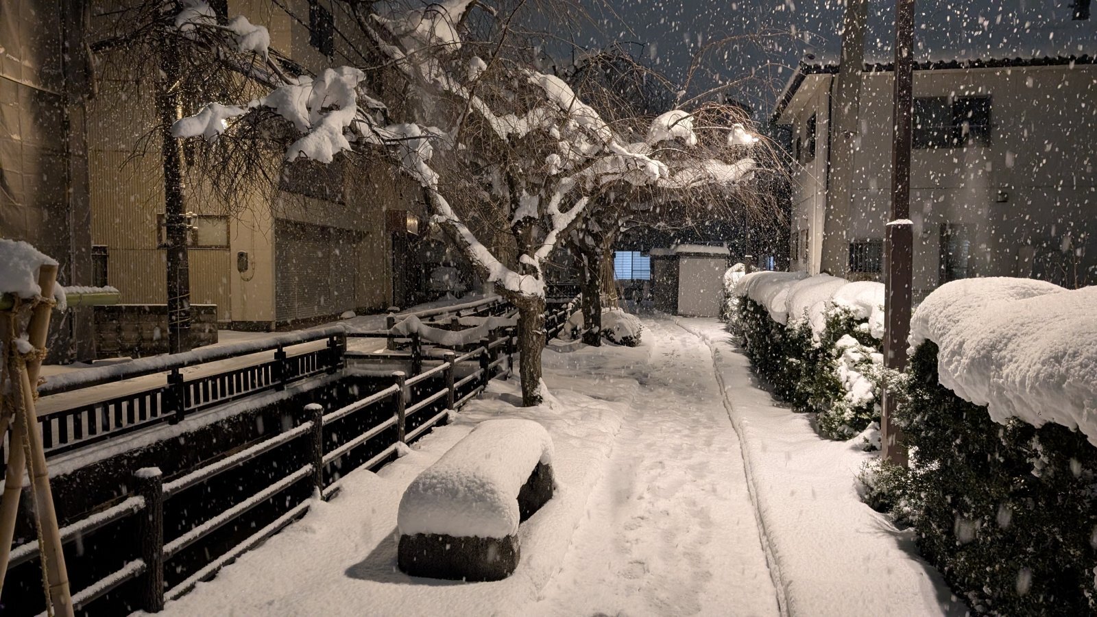 金沢のお香とアロマの香り専門店(石川県金沢市)・金沢観光地・金沢の観光スポット武家屋敷跡近く・人気でおすすめのお土産処-お香専門店のアロマ香房焚屋