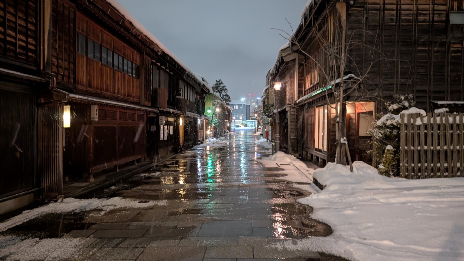 金沢のお香とアロマの香り専門店(石川県金沢市)・金沢観光地・金沢の観光スポット武家屋敷跡近く・人気でおすすめのお土産処-お香専門店のアロマ香房焚屋