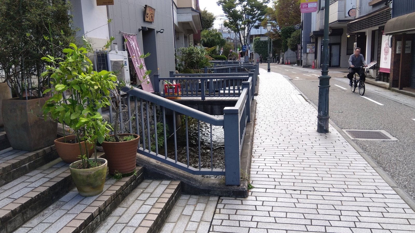 金沢のお香とアロマの香り専門店(石川県金沢市)・金沢観光地・金沢の観光スポット武家屋敷跡近く・人気でおすすめのお土産処-お香専門店のアロマ香房焚屋