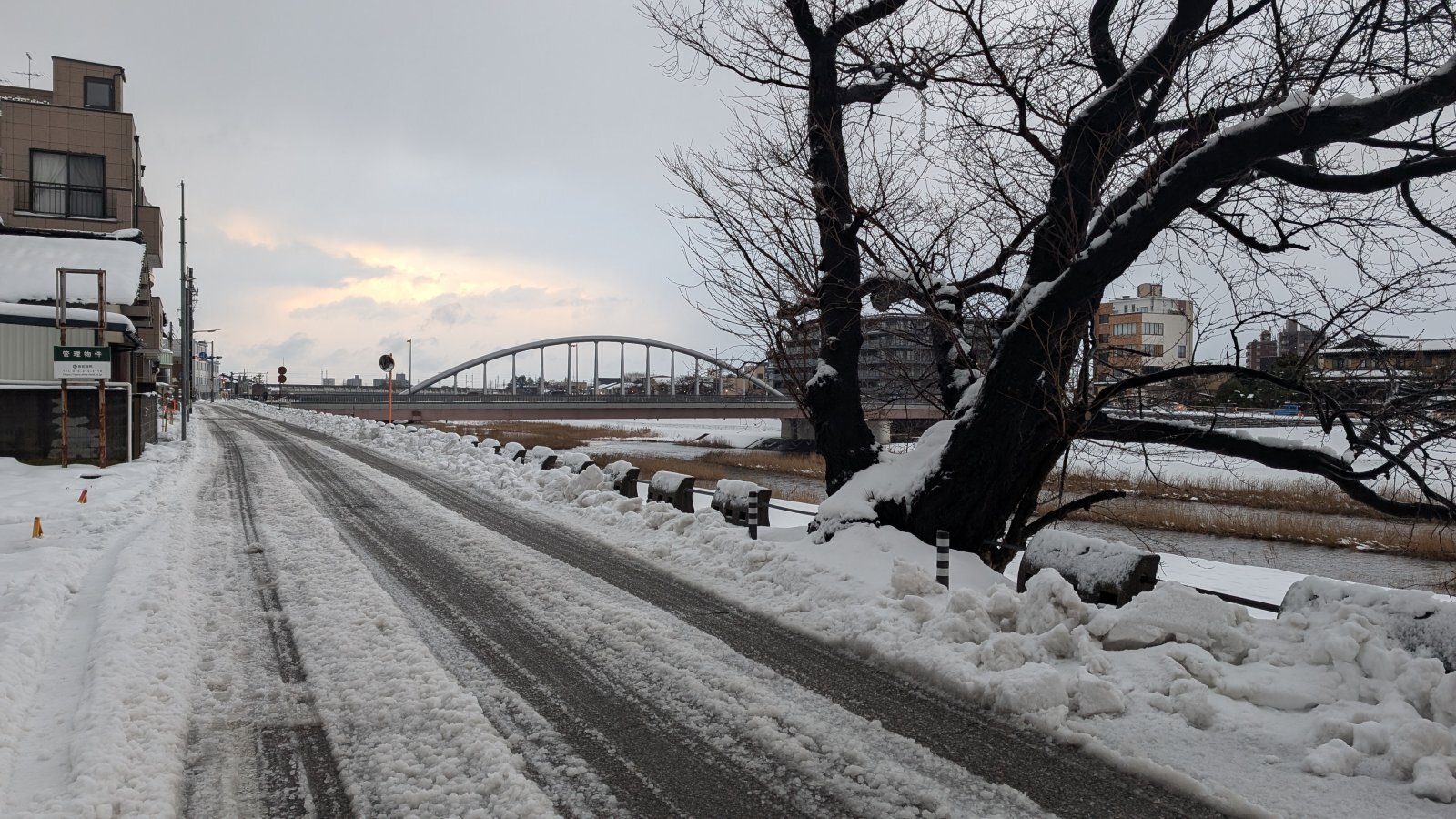 金沢のお香とアロマの香り専門店(石川県金沢市)・金沢観光地・金沢の観光スポット武家屋敷跡近く・人気でおすすめのお土産処-お香専門店のアロマ香房焚屋
