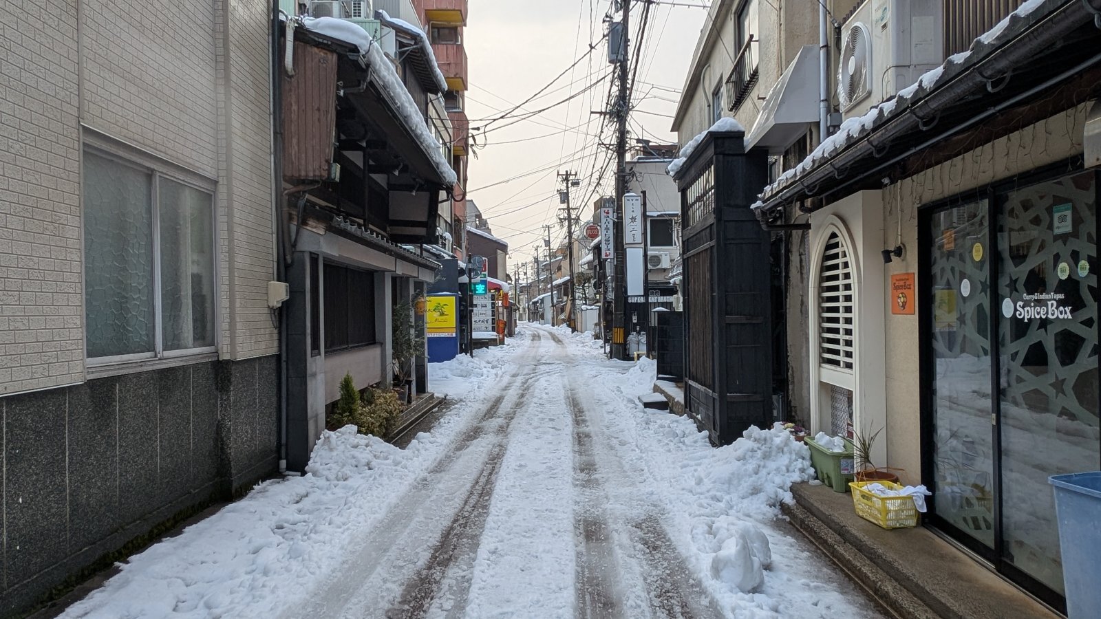 金沢のお香とアロマの香り専門店(石川県金沢市)・金沢観光地・金沢の観光スポット武家屋敷跡近く・人気でおすすめのお土産処-お香専門店のアロマ香房焚屋