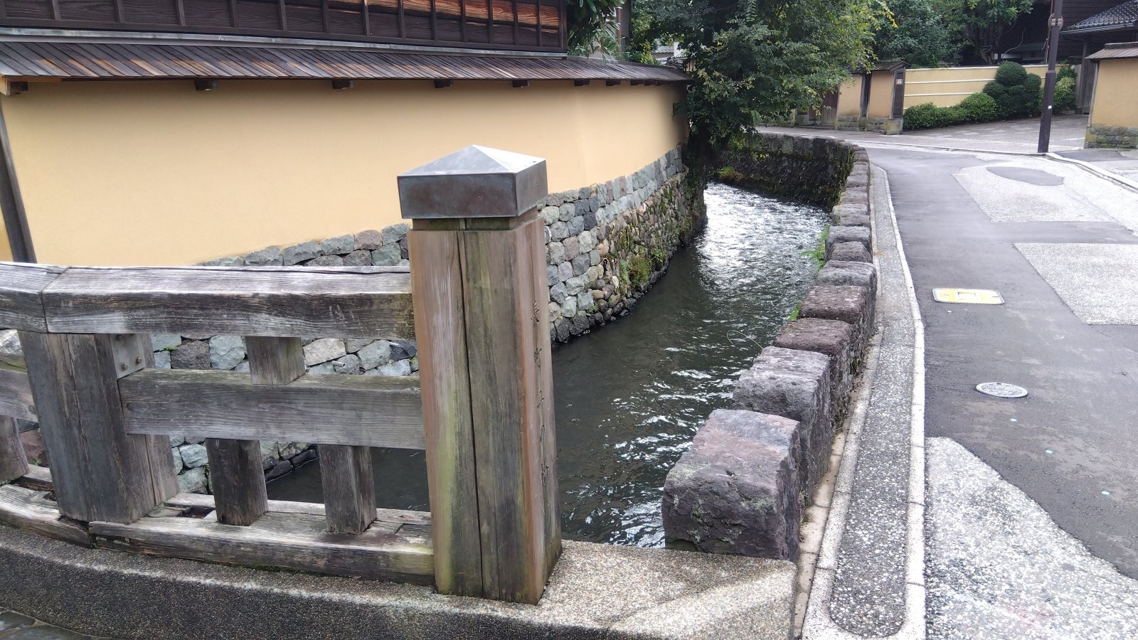 金沢のお香とアロマの香り専門店(石川県金沢市)・金沢観光地・金沢の観光スポット武家屋敷跡近く・人気でおすすめのお土産処-お香専門店のアロマ香房焚屋