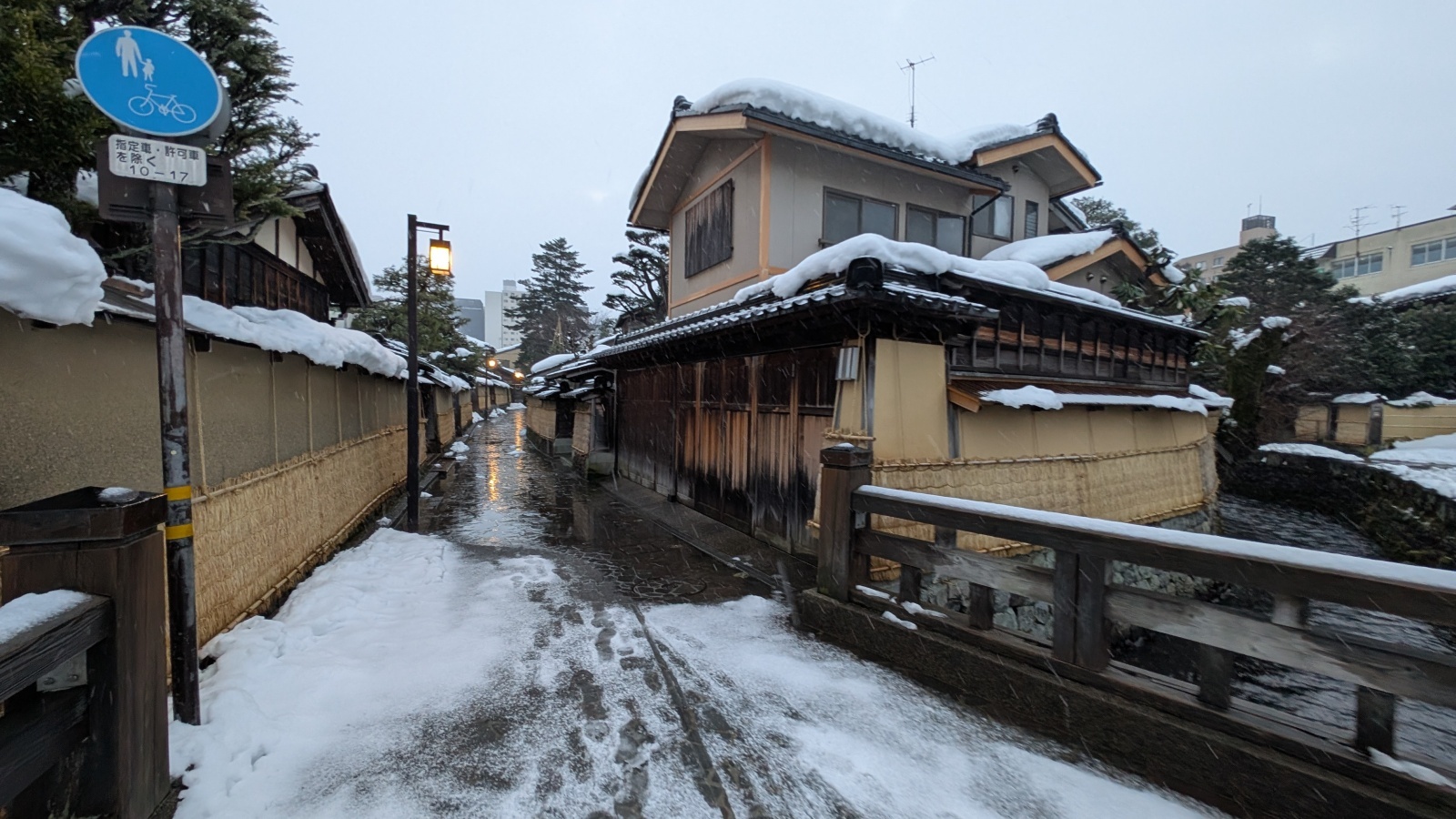 金沢のお香とアロマの香り専門店(石川県金沢市)・金沢観光地・金沢の観光スポット武家屋敷跡近く・人気でおすすめのお土産処-お香専門店のアロマ香房焚屋