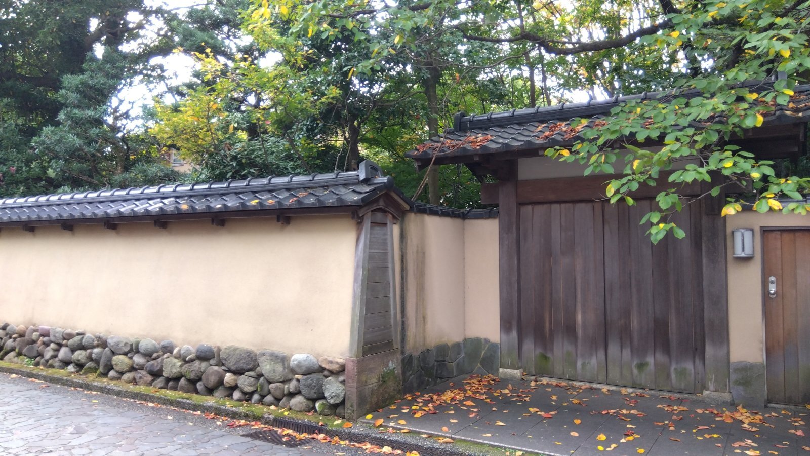 金沢のお香とアロマの香り専門店(石川県金沢市)・金沢観光地・金沢の観光スポット武家屋敷跡近く・人気でおすすめのお土産処-お香専門店のアロマ香房焚屋