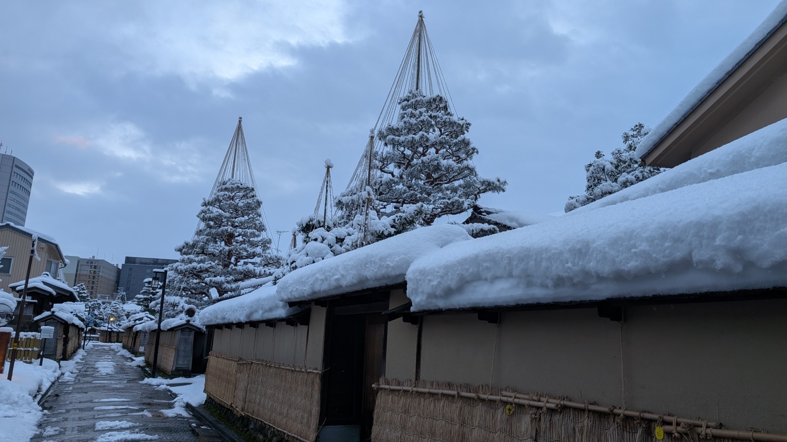 金沢のお香とアロマの香り専門店(石川県金沢市)・金沢観光地・金沢の観光スポット武家屋敷跡近く・人気でおすすめのお土産処-お香専門店のアロマ香房焚屋