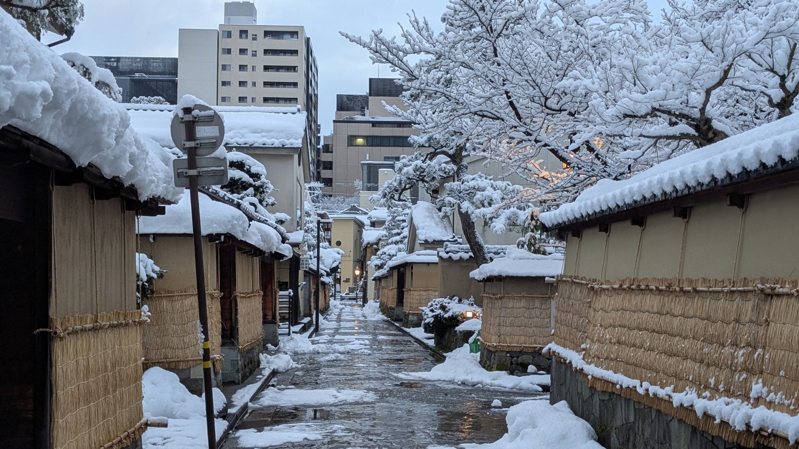 金沢のお香とアロマの香り専門店(石川県金沢市)・金沢観光地・金沢の観光スポット武家屋敷跡近く・人気でおすすめのお土産処-お香専門店のアロマ香房焚屋