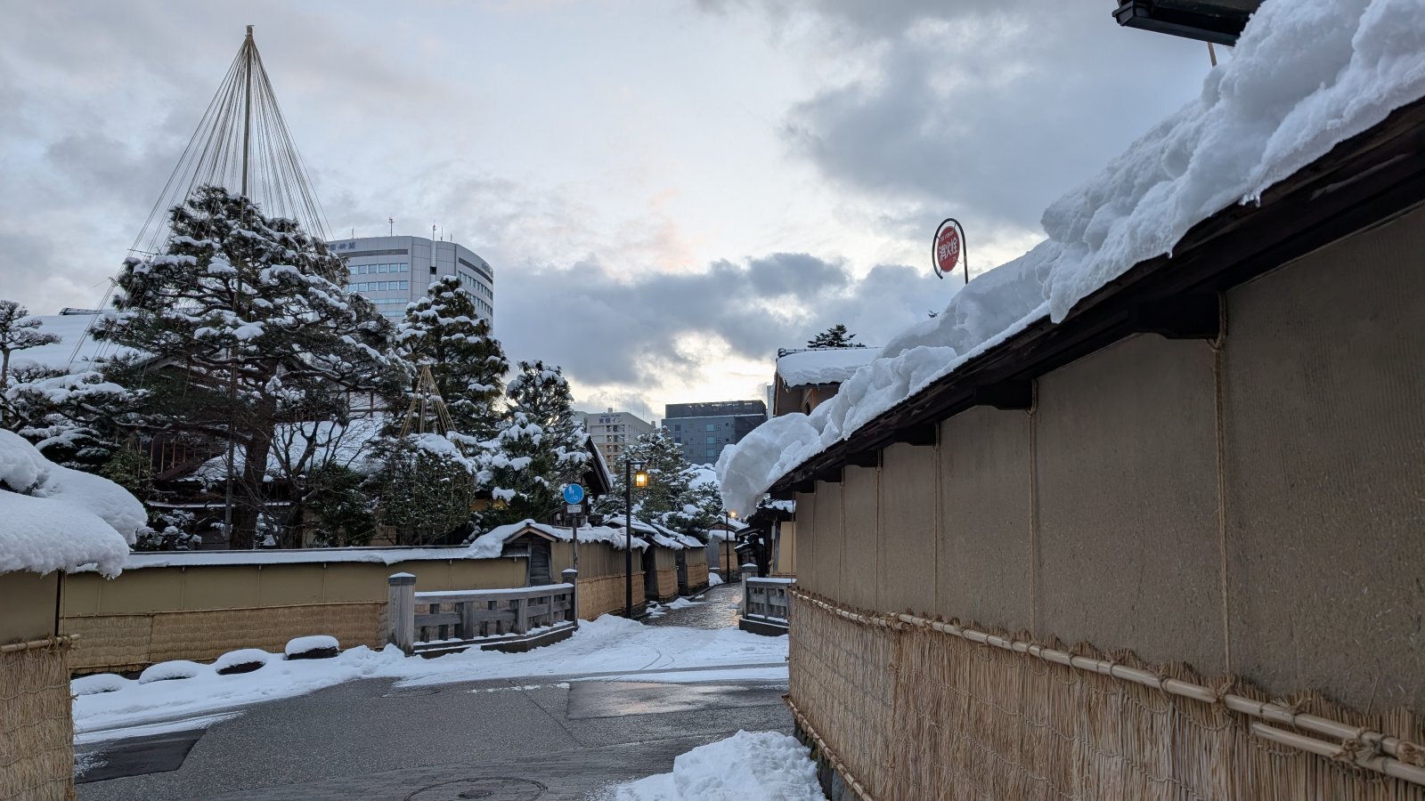 金沢のお香とアロマの香り専門店(石川県金沢市)・金沢観光地・金沢の観光スポット武家屋敷跡近く・人気でおすすめのお土産処-お香専門店のアロマ香房焚屋