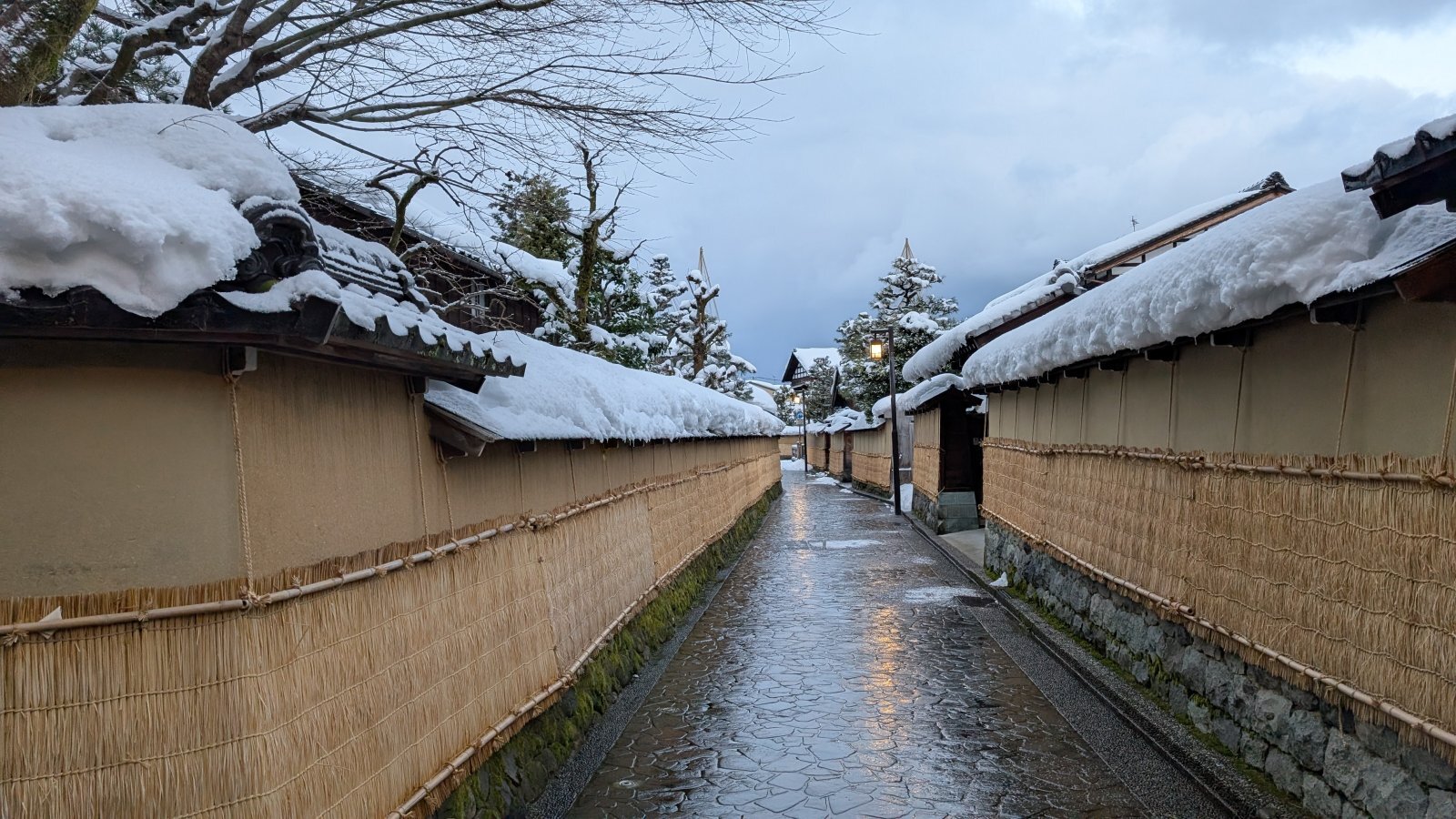 金沢のお香とアロマの香り専門店(石川県金沢市)・金沢観光地・金沢の観光スポット武家屋敷跡近く・人気でおすすめのお土産処-お香専門店のアロマ香房焚屋