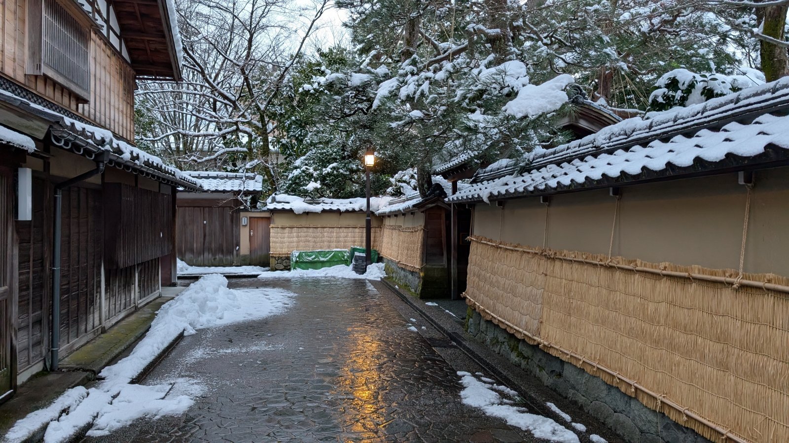 金沢のお香とアロマの香り専門店(石川県金沢市)・金沢観光地・金沢の観光スポット武家屋敷跡近く・人気でおすすめのお土産処-お香専門店のアロマ香房焚屋