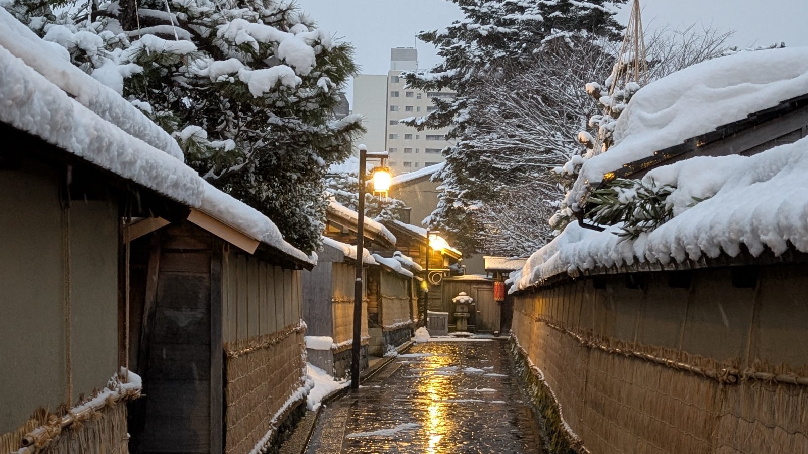 金沢のお香とアロマの香り専門店(石川県金沢市)・金沢観光地・金沢の観光スポット武家屋敷跡近く・人気でおすすめのお土産処-お香専門店のアロマ香房焚屋
