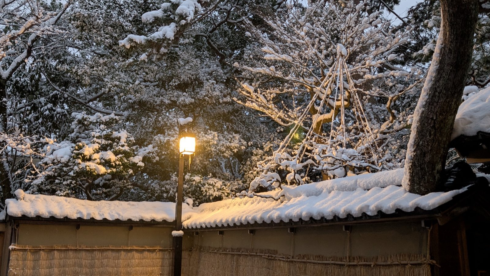 金沢のお香とアロマの香り専門店(石川県金沢市)・金沢観光地・金沢の観光スポット武家屋敷跡近く・人気でおすすめのお土産処-お香専門店のアロマ香房焚屋
