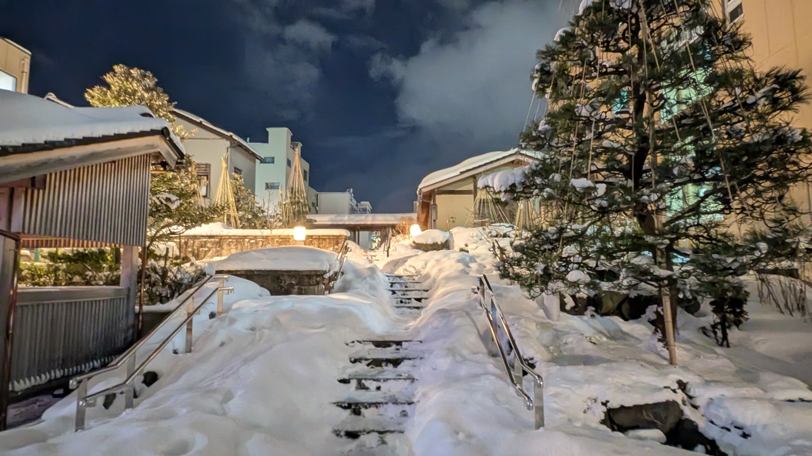 金沢のお香とアロマの香り専門店(石川県金沢市)・金沢観光地・金沢の観光スポット武家屋敷跡近く・人気でおすすめのお土産処-お香専門店のアロマ香房焚屋