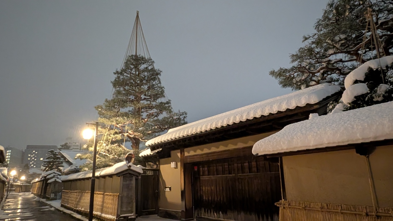 金沢のお香とアロマの香り専門店(石川県金沢市)・金沢観光地・金沢の観光スポット武家屋敷跡近く・人気でおすすめのお土産処-お香専門店のアロマ香房焚屋