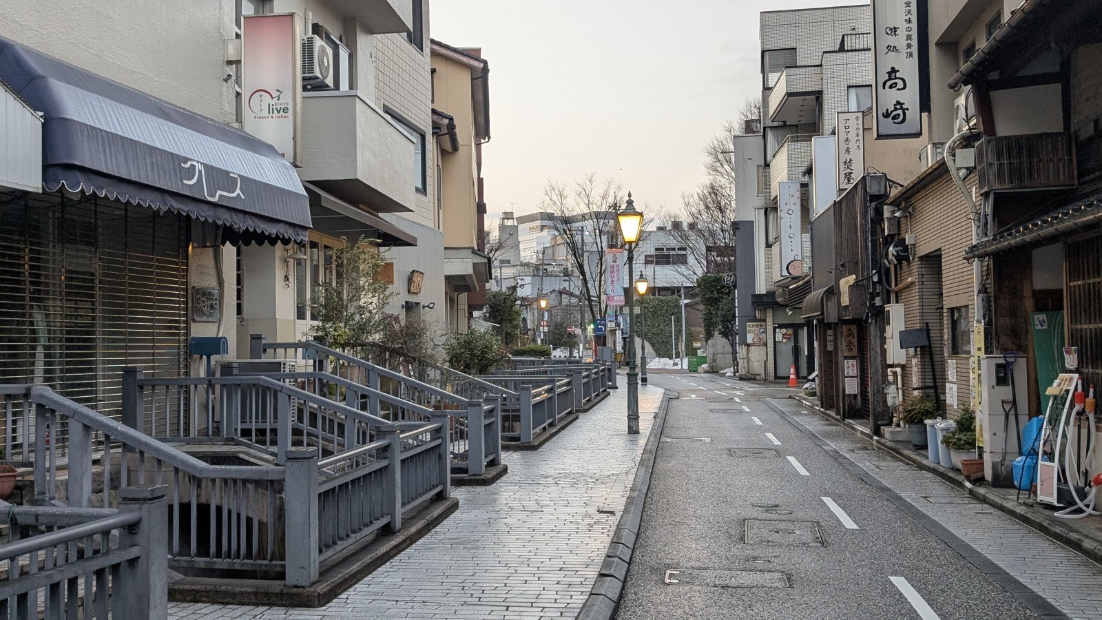 金沢のお香とアロマの香り専門店(石川県金沢市)・金沢観光地・金沢の観光スポット武家屋敷跡近く・人気でおすすめのお土産処-お香専門店のアロマ香房焚屋
