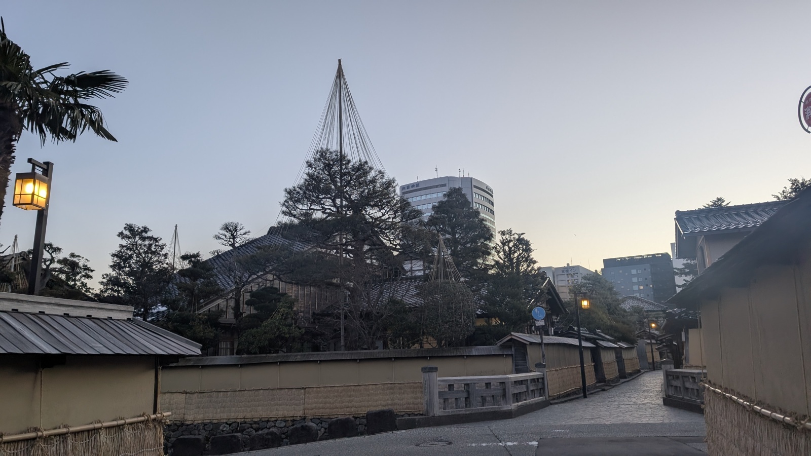 金沢のお香とアロマの香り専門店(石川県金沢市)・金沢観光地・金沢の観光スポット武家屋敷跡近く・人気でおすすめのお土産処-お香専門店のアロマ香房焚屋