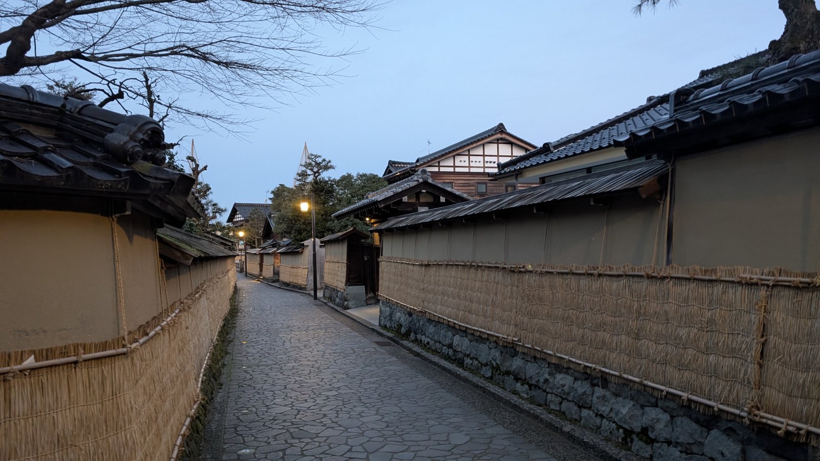 金沢のお香とアロマの香り専門店(石川県金沢市)・金沢観光地・金沢の観光スポット武家屋敷跡近く・人気でおすすめのお土産処-お香専門店のアロマ香房焚屋