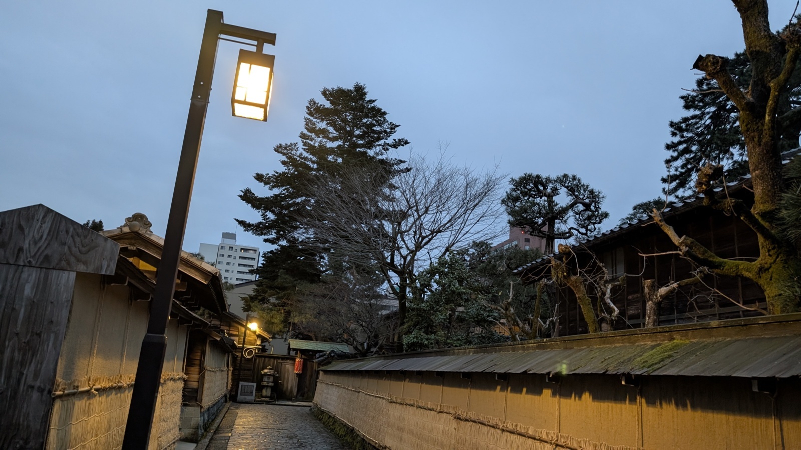 金沢のお香とアロマの香り専門店(石川県金沢市)・金沢観光地・金沢の観光スポット武家屋敷跡近く・人気でおすすめのお土産処-お香専門店のアロマ香房焚屋
