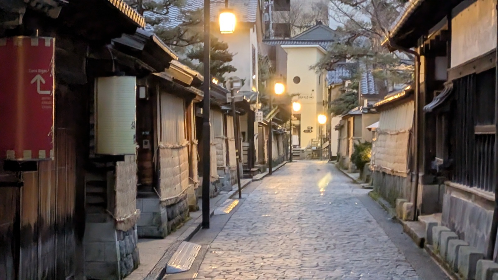 金沢のお香とアロマの香り専門店(石川県金沢市)・金沢観光地・金沢の観光スポット武家屋敷跡近く・人気でおすすめのお土産処-お香専門店のアロマ香房焚屋