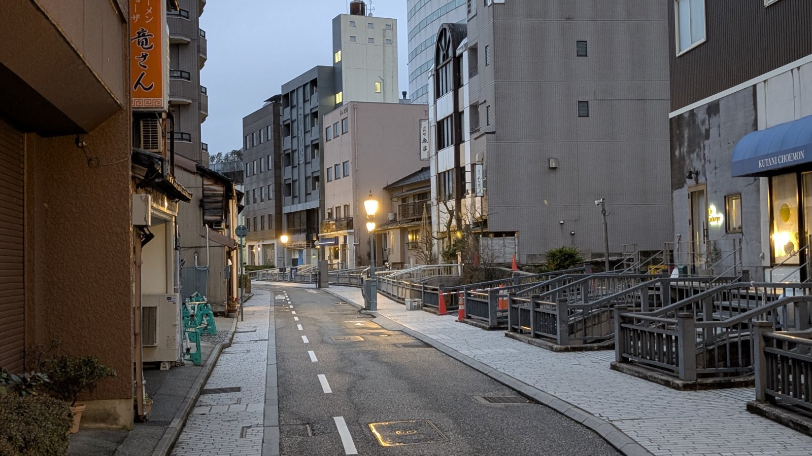 金沢のお香とアロマの香り専門店(石川県金沢市)・金沢観光地・金沢の観光スポット武家屋敷跡近く・人気でおすすめのお土産処-お香専門店のアロマ香房焚屋